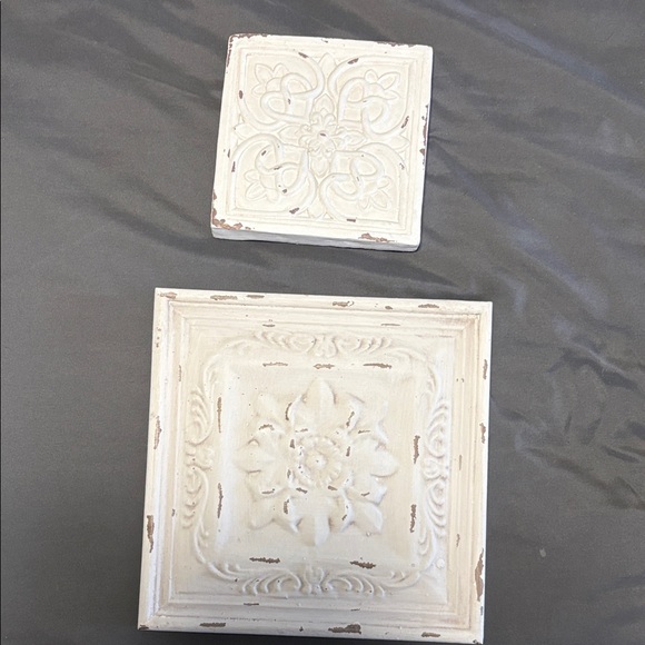 Southern Living At Home Other - Southern Living At Home Distressed Cream Decorative Wall Plaques - Set of 2